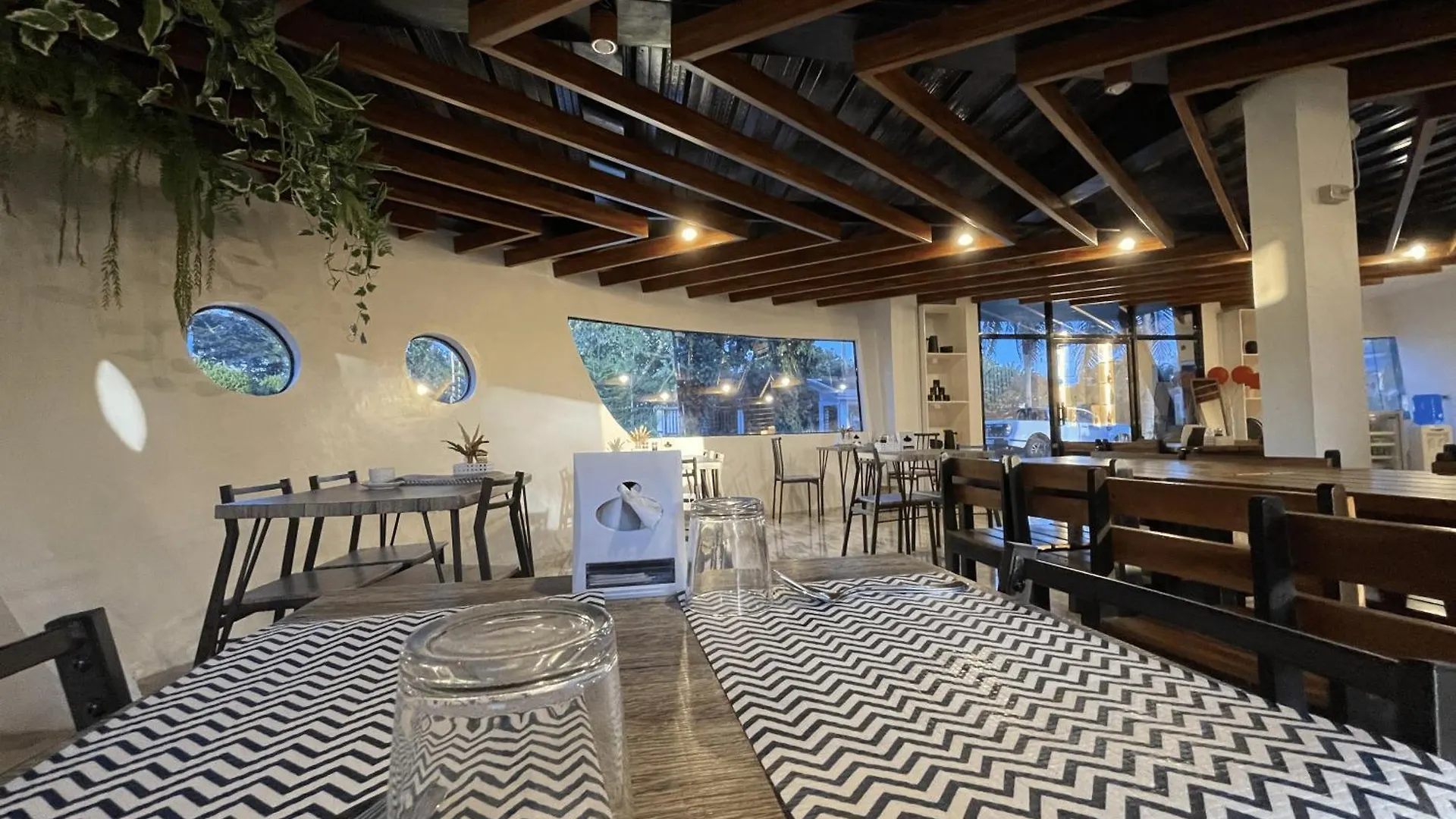 Noah'S Ark Hotel Powered By Cocotel Dauis