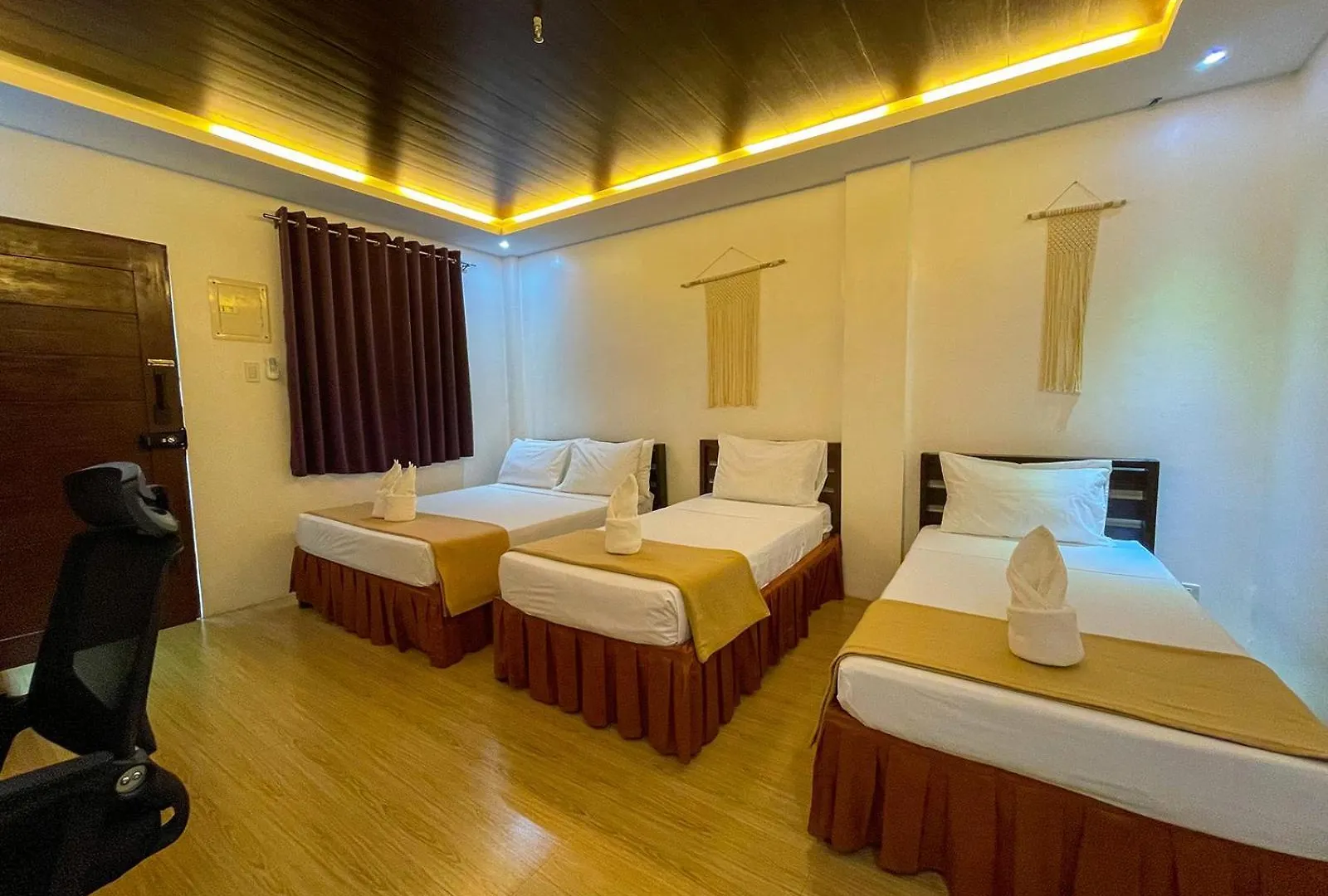 Noah'S Ark Hotel Powered By Cocotel Dauis
