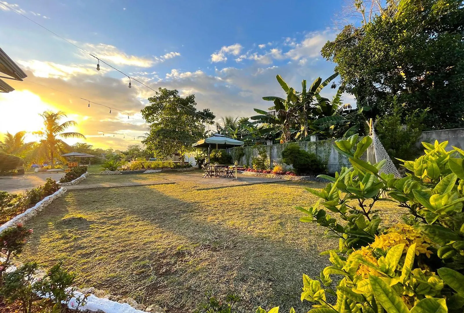 Noah'S Ark Hotel Powered By Cocotel Dauis